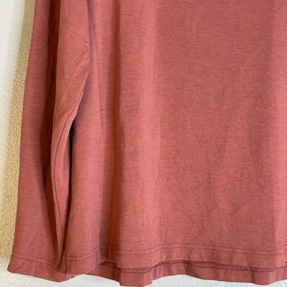 Lou & Grey Women's SignatureSoft Blend Turtleneck Top Size Medium - Picture 4 of 12